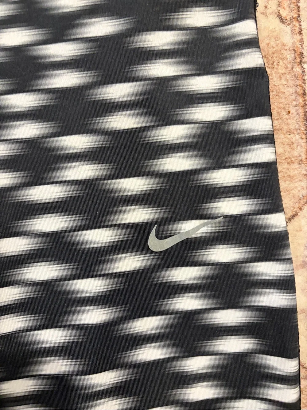 Nike Black & White Patterned Women's Athletic Leggings